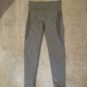 NVGTN Khaki Green Contour Seamless Leggings. SIZE MEDIUM